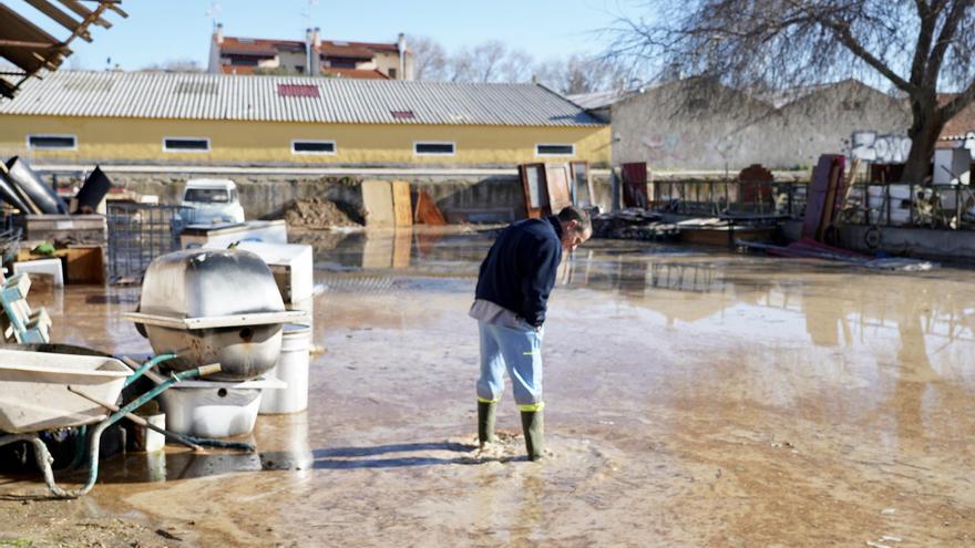 El río Zapardiel se desborda en Medina del Campo (Valladolid) y el Adaja amenaza a Ávila