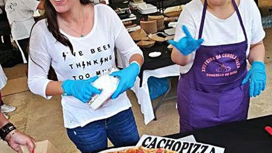 Miño exporta la &#039;cachopizza&#039; a Pontedeume