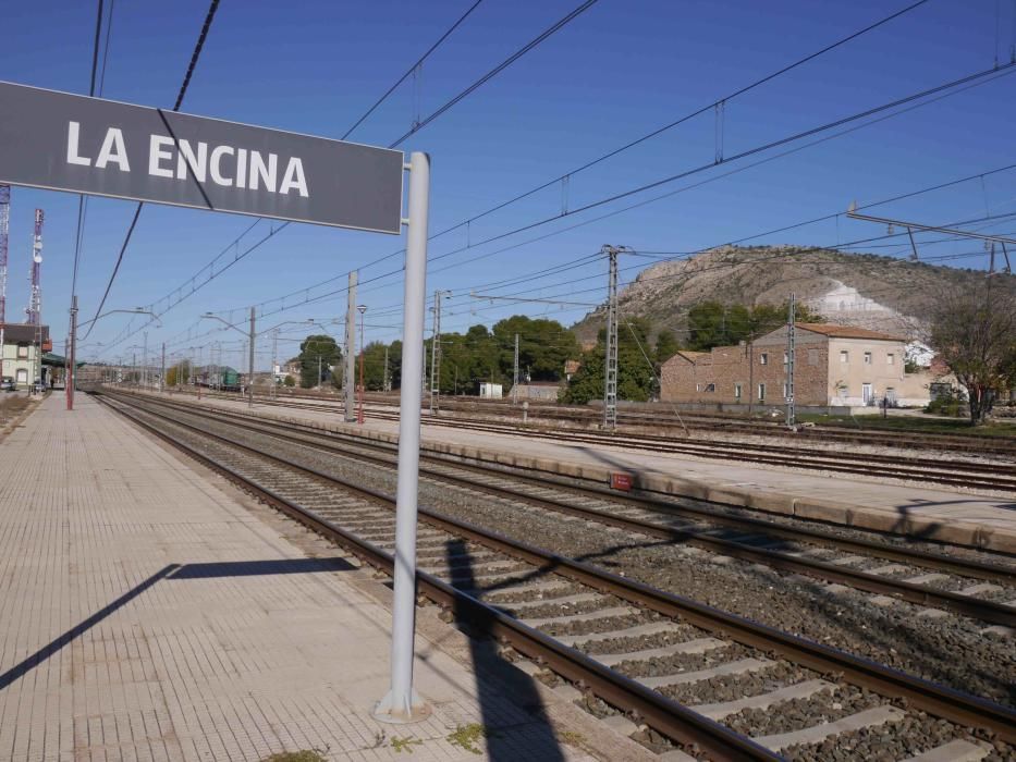 Cartel indicador a la entrada de la estación.