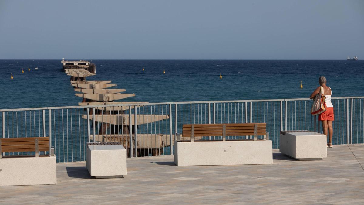 Final del Pantalán terrestre, al que se proyectaba dar continuidad con un paseo sobre el mar.