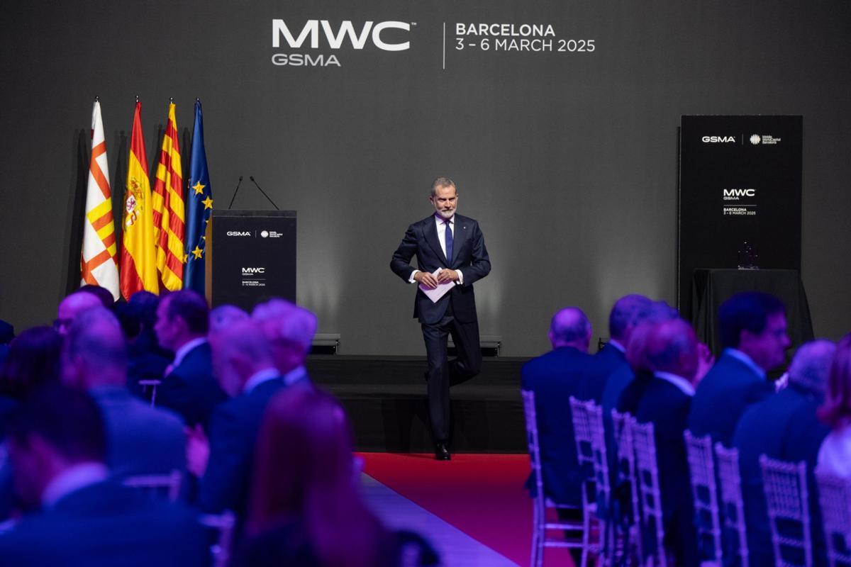 Mobil, Ukrayna için bir “adil barış” isterken kurumsal normalliği iyileştirir