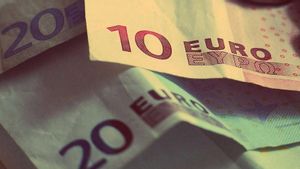Billetes de 10 y 20 euros.