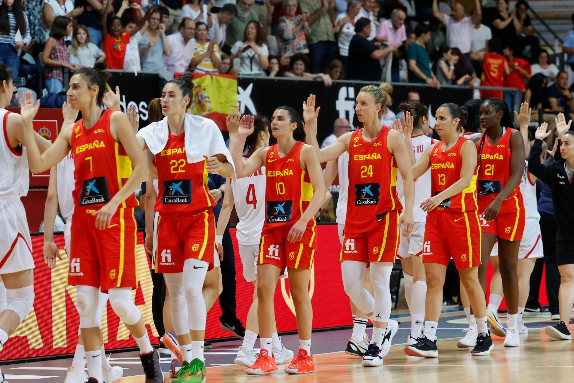 La seleccción femenina de básquet reina en Vigo