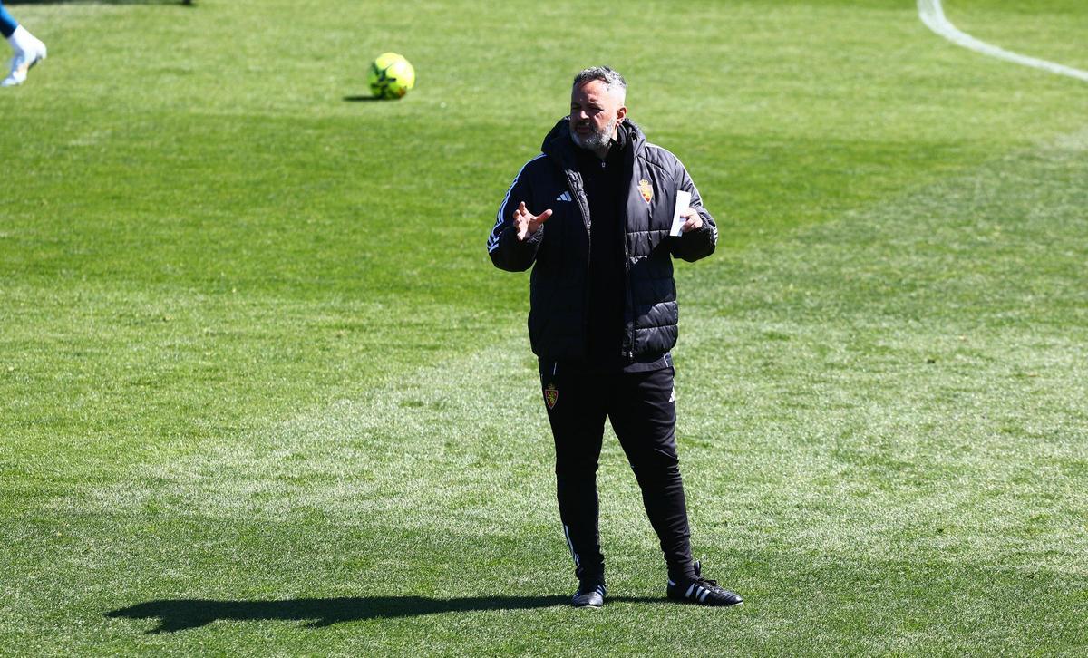 David Navarro, en un entrenamiento enb el Ibercaja Estadio.