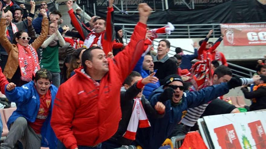 Locura entre  los granas que viajan a Granada