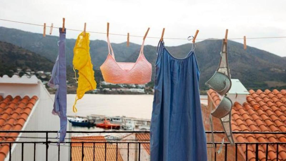 Fins i tot et pot donar problemes estendre la roba a la terrassa