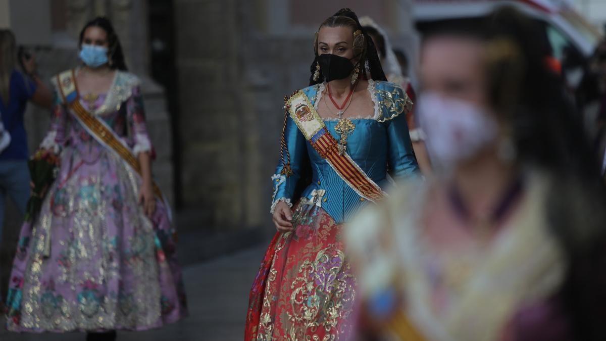 Búscate en el segundo día de Ofrenda por la calle de la Mar (entre las 19.00 y las 20.00 horas)