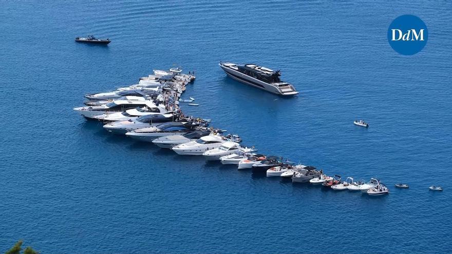 VÍDEO | Fiesta flotante de 30 barcos en la costa de Formentera sin autorización en 2019