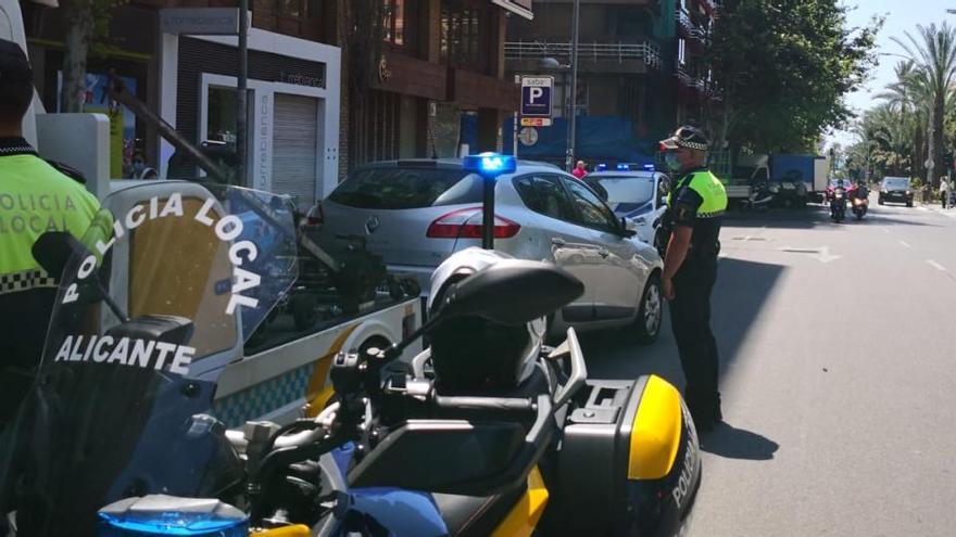 La Policía cierra dos bares sin licencia y exceso de aforo y sanciona a 11 locales de hostelería en Alicante