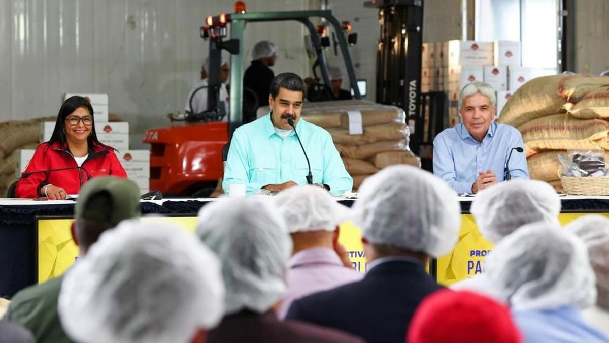 Maduro, durante una rueda de prensa en una visita a un centro de producción de cacao.