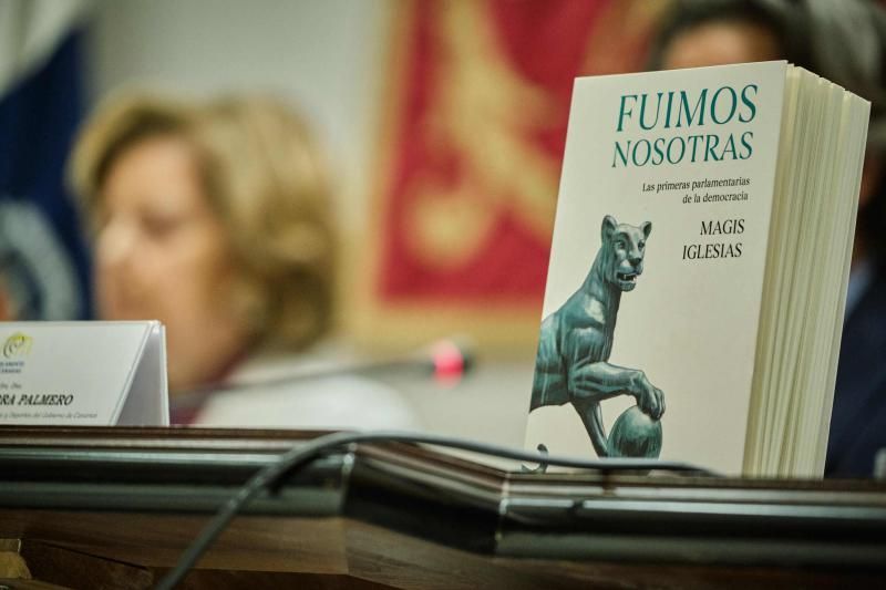 Presentación de Fuimos nosotras, las primera parlamentarias de la Democracia (Magis Iglesias) Asisten Gustavo Matos, presidente del Parlamento de Canarias, y María José Guerra Palmero, consejera de Educación  | 10/02/2020 | Fotógrafo: Andrés Gutiérrez Taberne