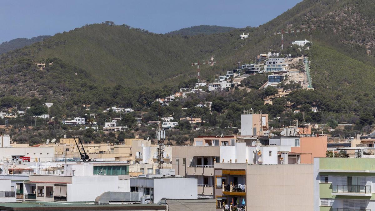 Obras en construcción en Ibiza.