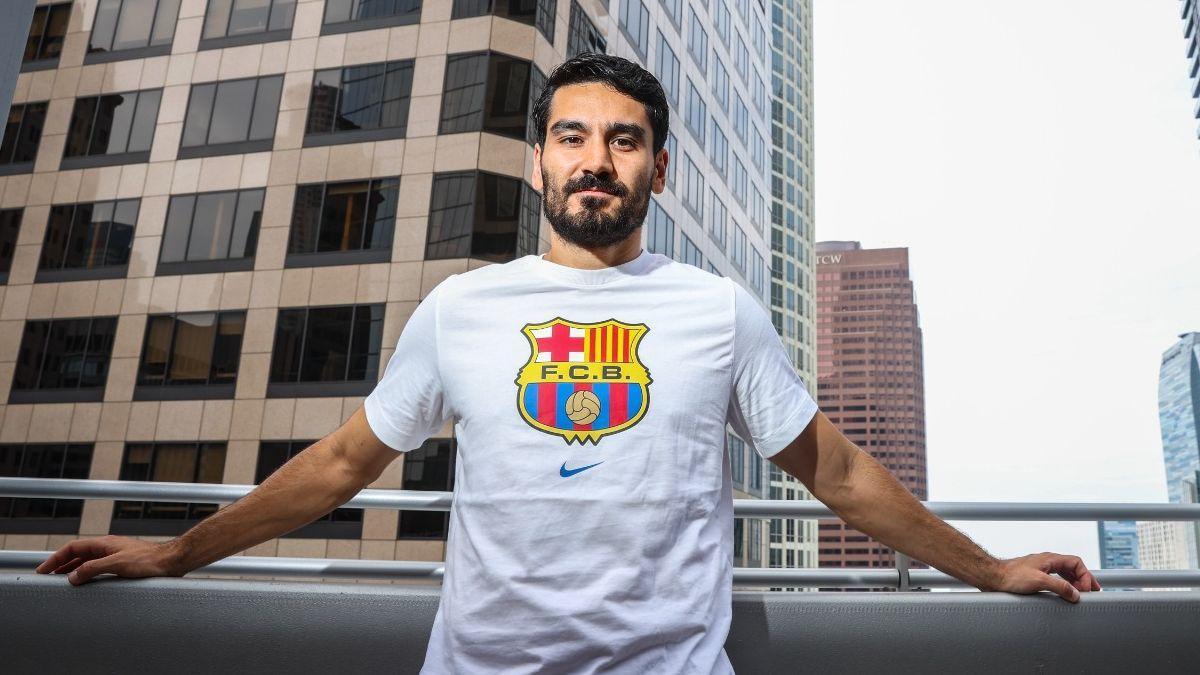 Gündogan posa para SPORT en el hotel de concentración del Barça en Los Ángeles