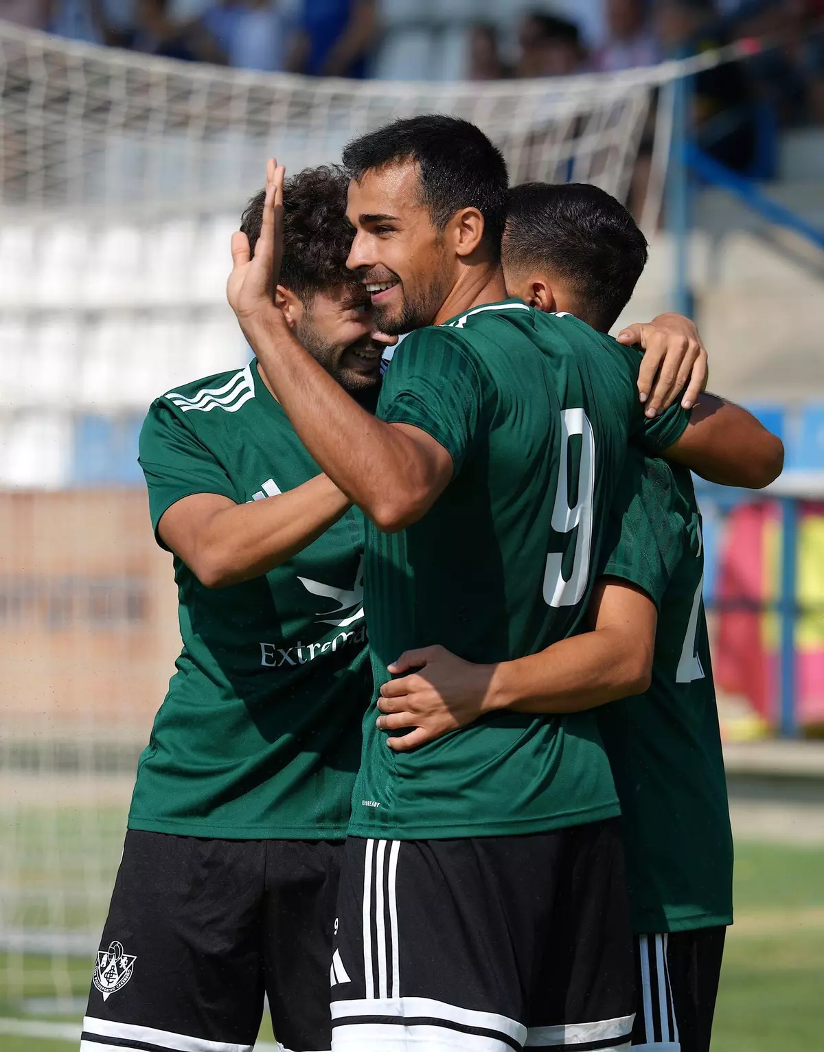 Un Cacereño coral: diez goles, nueve goleadores