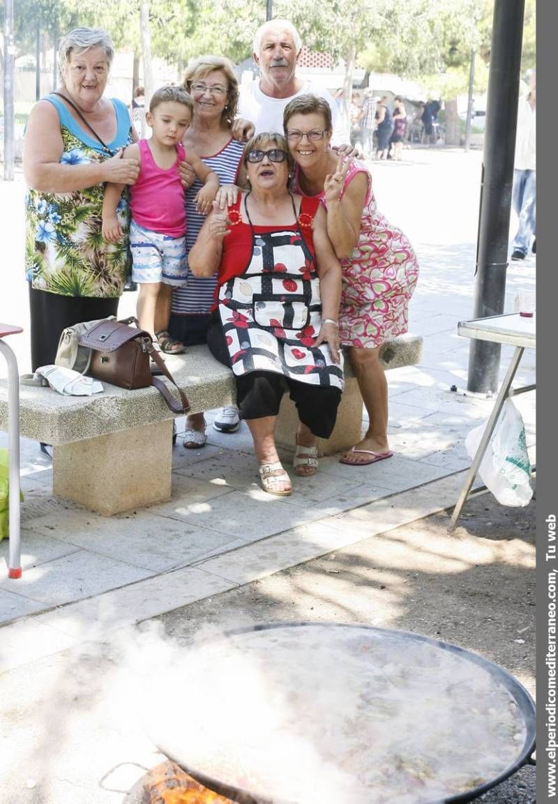 GALERÍA DE FOTOS - Fiestas en el Barrio del Serrallo. Dia de Paellas