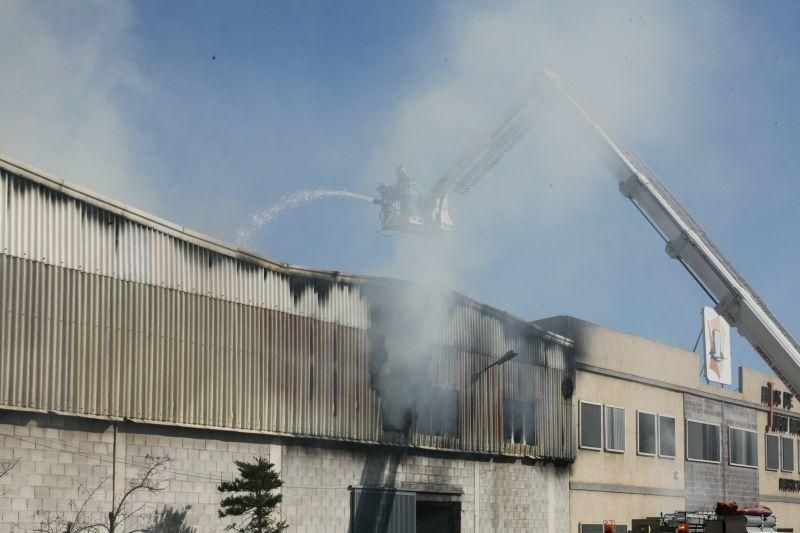 Arde una nave de curtido de pieles en Lorca