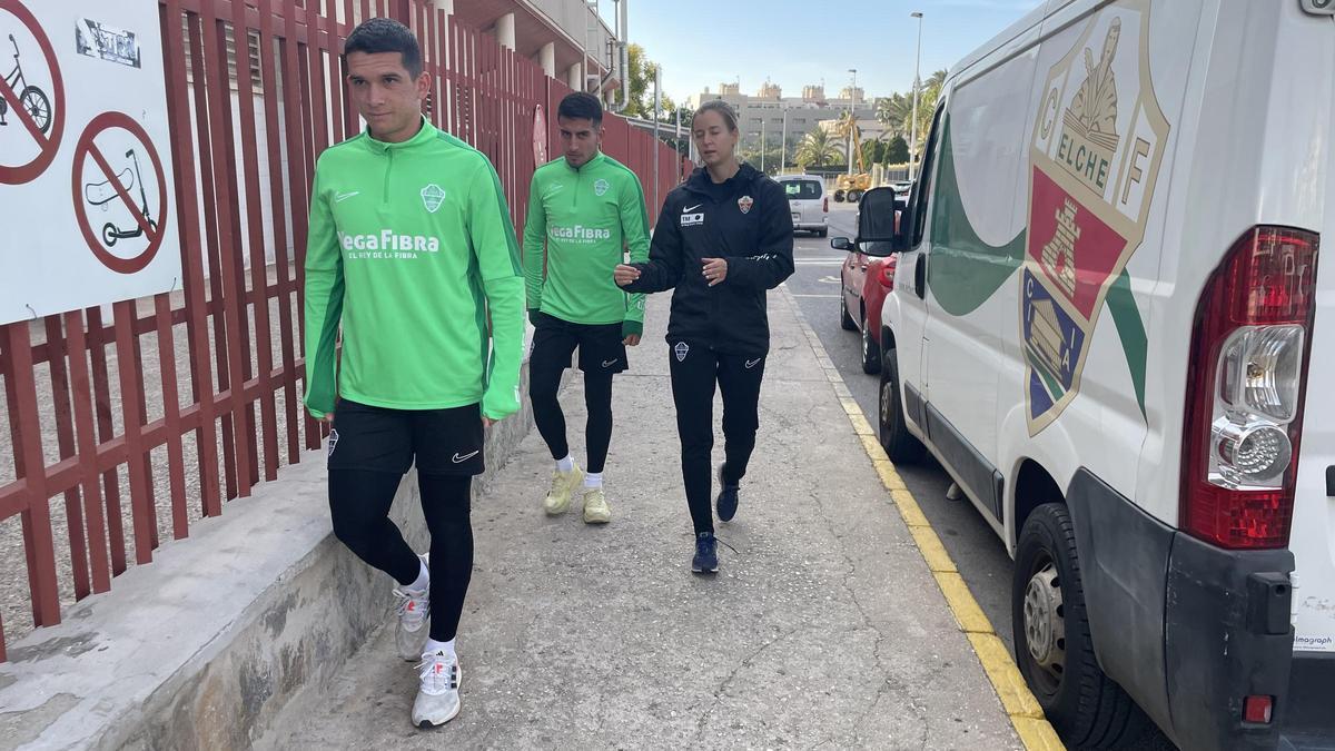 Los jugadores del Elche CF regresaron ayer a los entrenos en el Díez Iborra