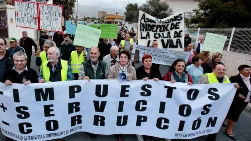 Los vecinos de La Cala se rebelan