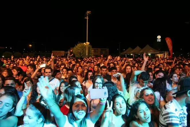 AronChupa, Mario Jefferson y Henry Méndez, en 'El Concierto de la Romería'