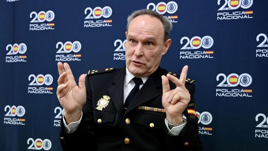 El inspector Manuel Barreira Cardoso, en la Comisaría de Pontevedra.