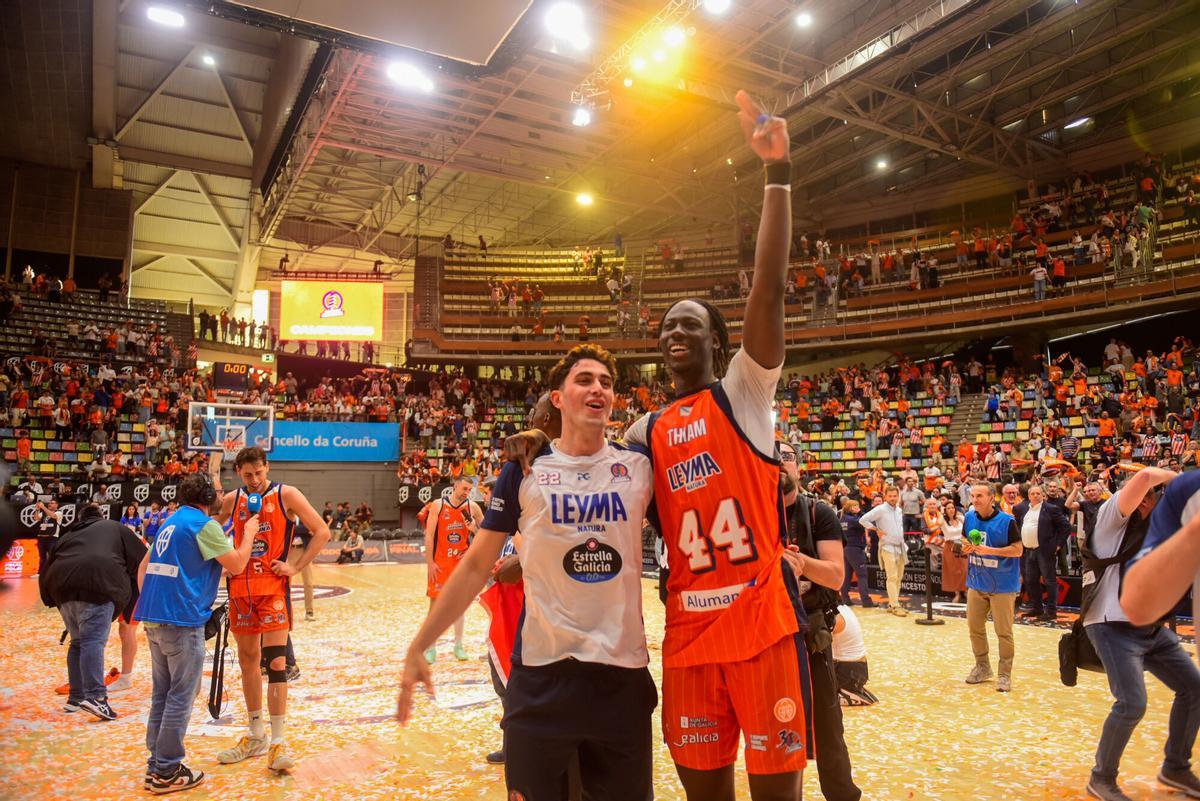 Fiesta del ascenso del Leyma Coruña a Liga ACB