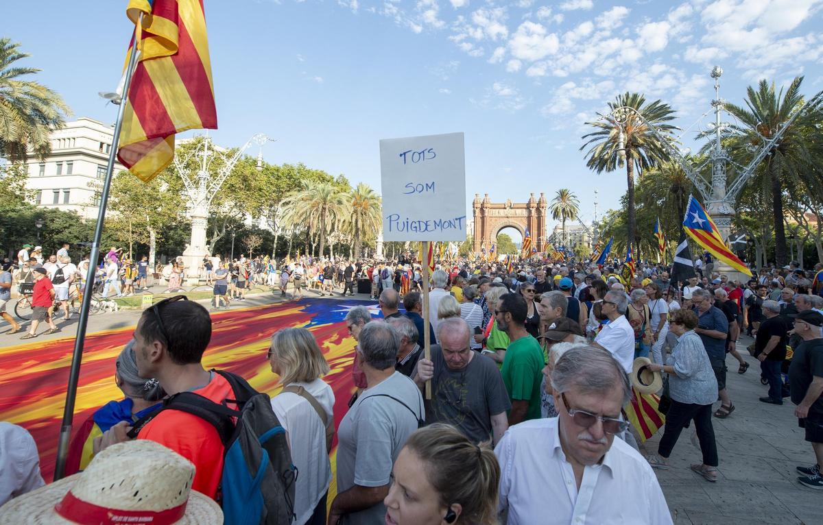 Puigdemont aparece en Barcelona después de siete años