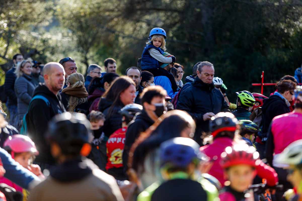 Clase magistral de ciclismo en Forada