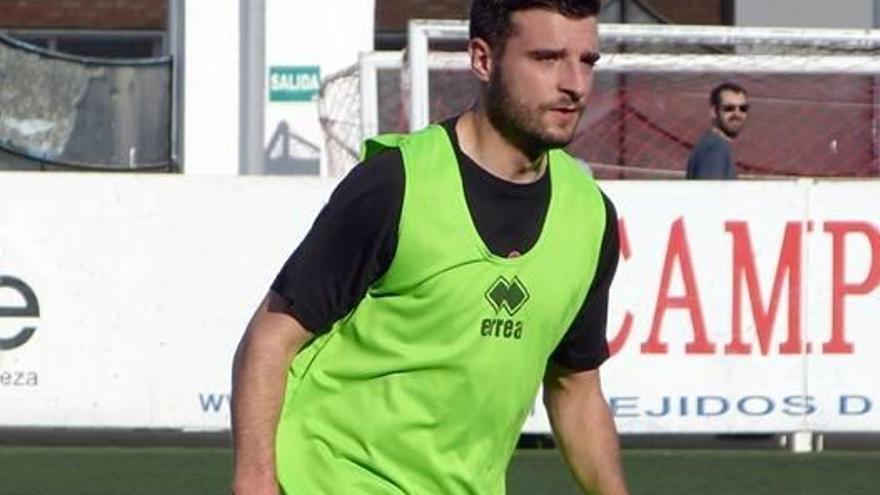 El lateral derecho Abraham Peleteiro podría regresar al Castellón.