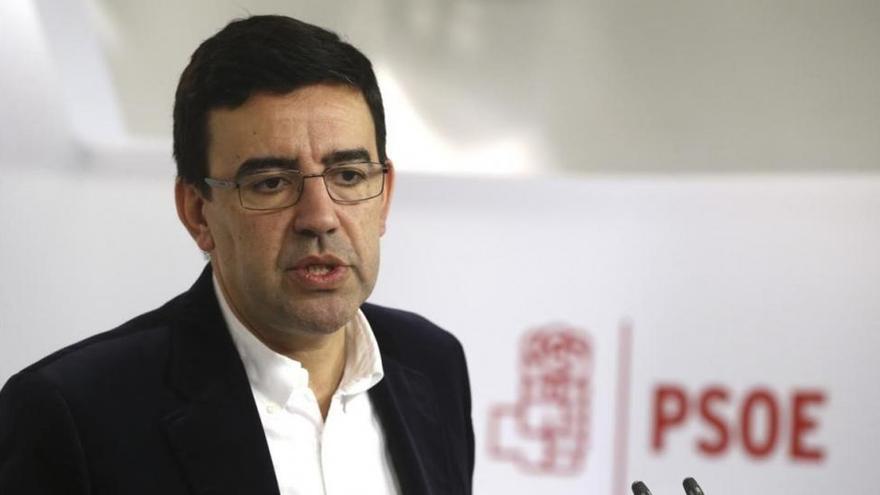 El PSOE hace autocrítica y propone volver al centro tras el acercamiento de Sánchez a Podemos