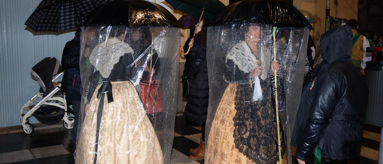 Un momento del desfile de gaiatas, el domingo 20 de marzo por la noche.