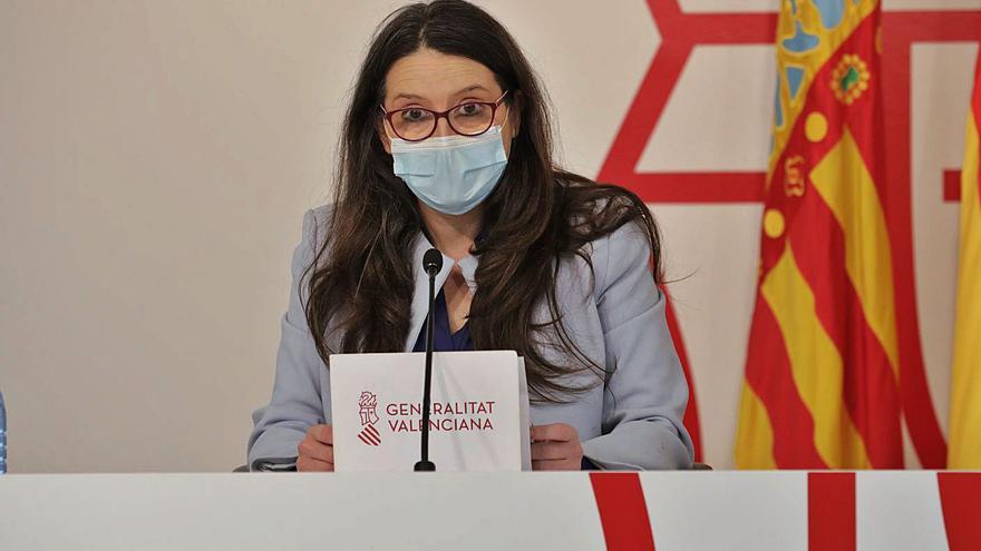 La vicepresidenta y consellera de Igualdad, Mónica Oltra, ayer tras el pleno del Consell. | LEVANTE-EMV