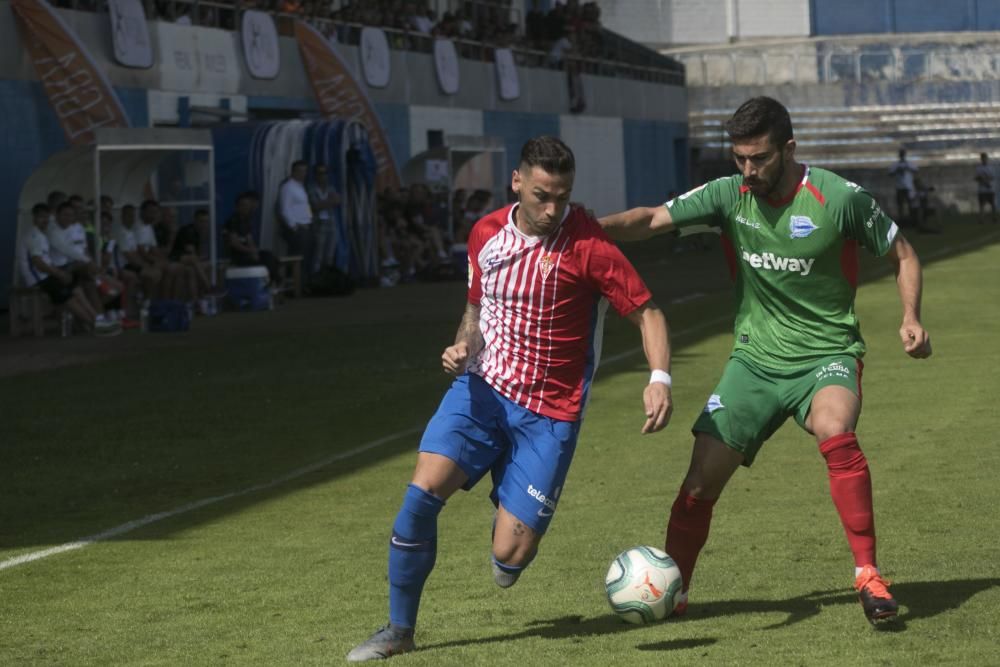 El partido entre el Sporting de Gijón y el Alavés, en imágenes
