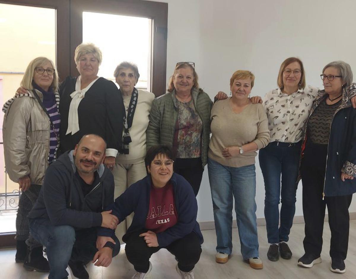 ‘Recolectores’ en Azuara. | SERVICIO ESPECIAL