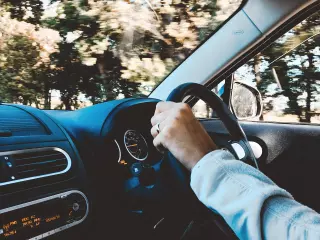Alerta de la DGT: podría dar de baja a tu coche sin previo aviso