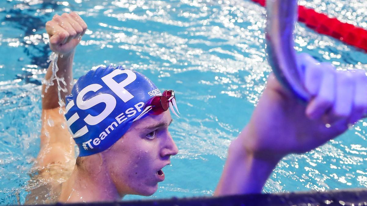 Nicolás García, celebrando el triunfo tras una prueba