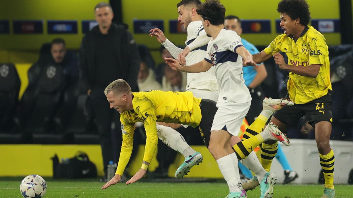 UEFA Champions League - Borussia Dortmund vs Paris Saint-Germain