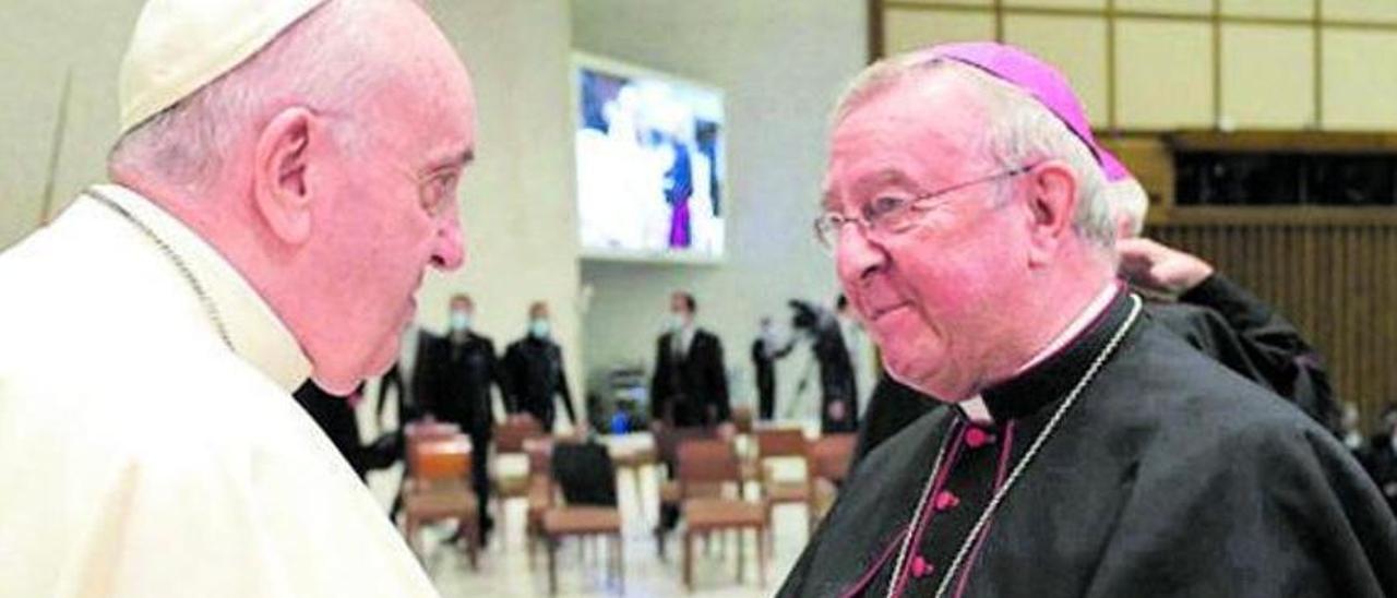 El papa Francisco conversa con Sebastià Taltavull en uno de sus encuentros.