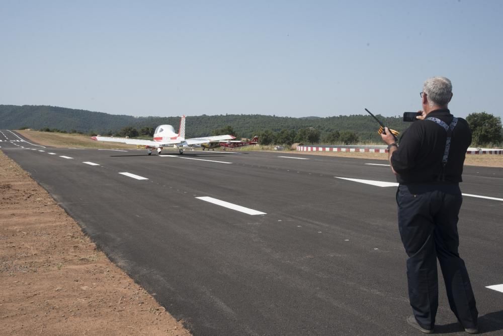 El camp de vol El Prat de Moià estrena una nova pista asfaltada