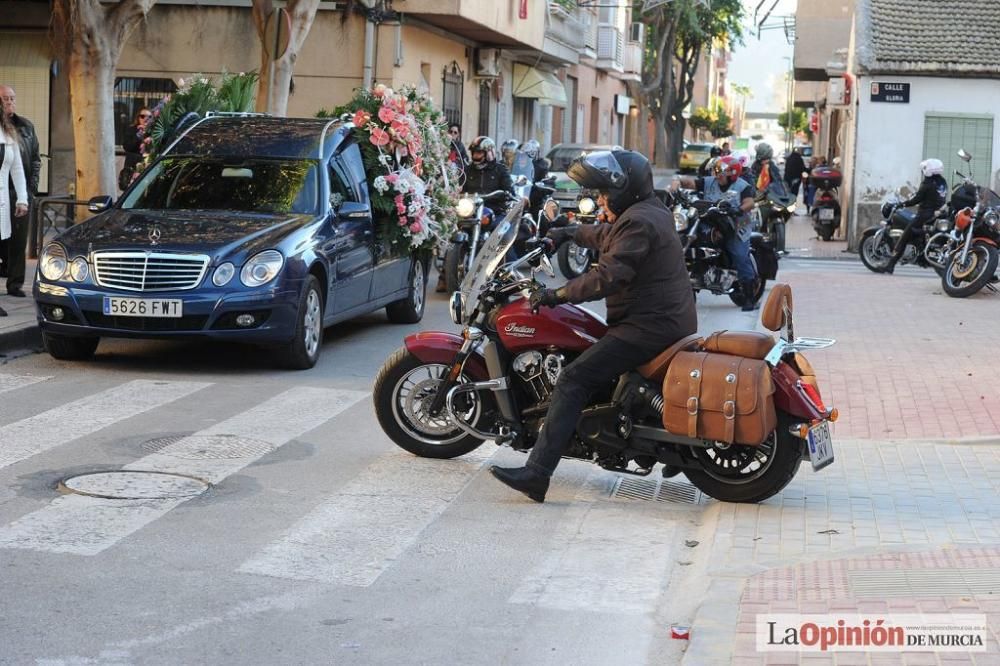 Dolor en el funeral de Natalia