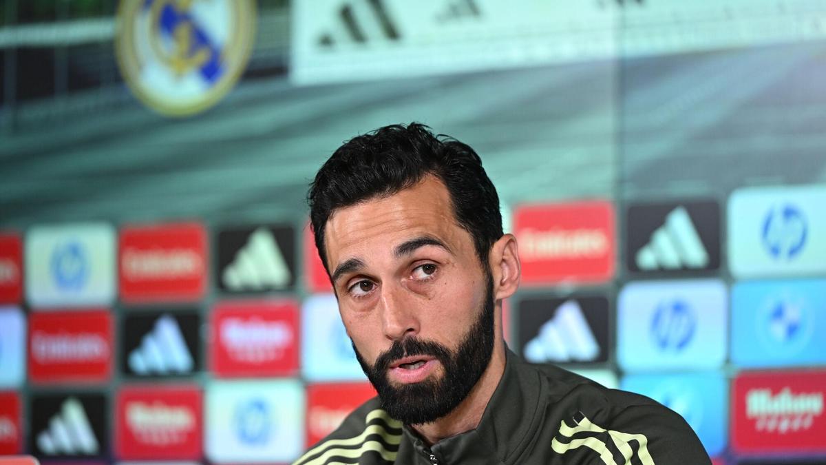 Arbeloa defiende a Tchouaméni y Valverde tras su pelea: "No voy a quemar a mis jugadores en una hoguera pública, ¿Juanito nunca se equivocó"