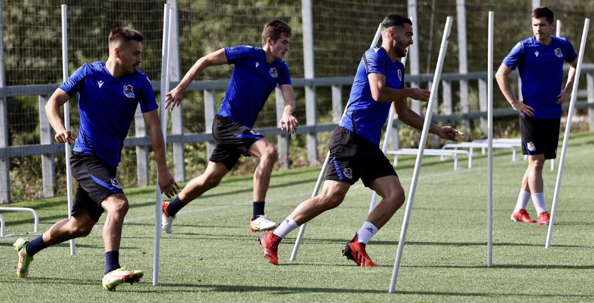 Jugadores de la Real Sociedad en la última sesión de entrenamientos