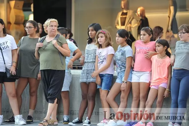 Los bailes latinos salen a la calle en Murcia