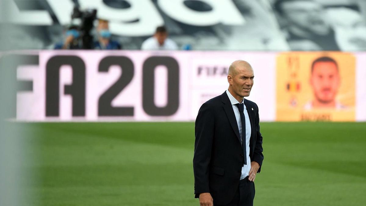 Zidane: "¿Arbitrajes? Bastante tengo con mi trabajo, que ya es complicado"