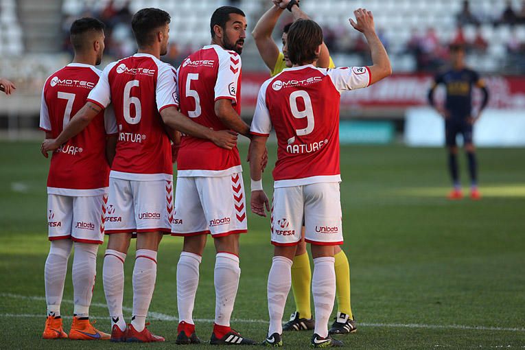 El Real Murcia cae ante el UCAM Murcia en casa