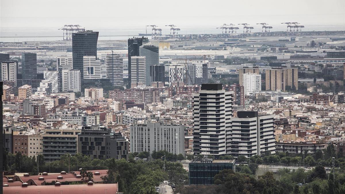 Vista desde L'Hospitalet del área metropolitana de Barcelona.