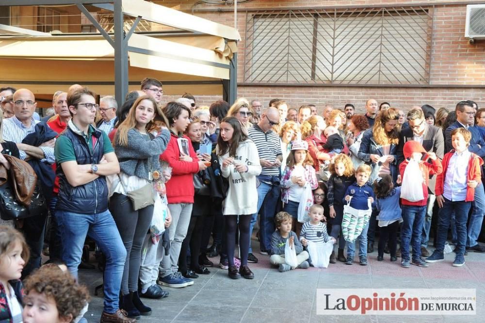 La procesión del Amparo a su salida de San Nicolás