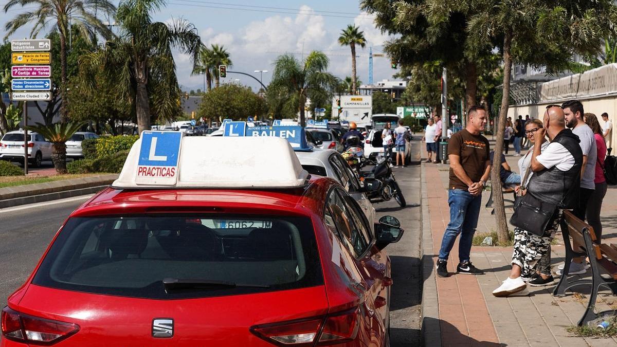 Una foto de archivo de coches de autoescuelas.