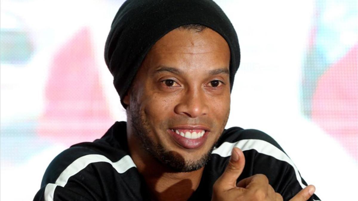 Ronaldinho mostró sus preferencias en la carrera por el Balón de Oro 2016