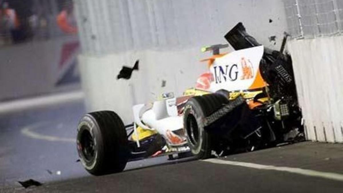 El accidente a proposito de Nelsinho Piquet en el GP de Singapur 2008