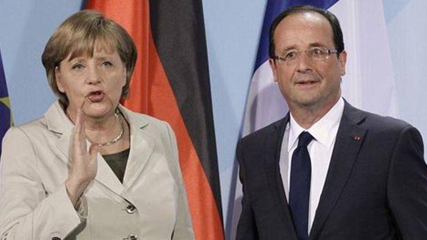 Hollande recibe hoy a Merkel en el Elíseo para preparar el Consejo Europeo